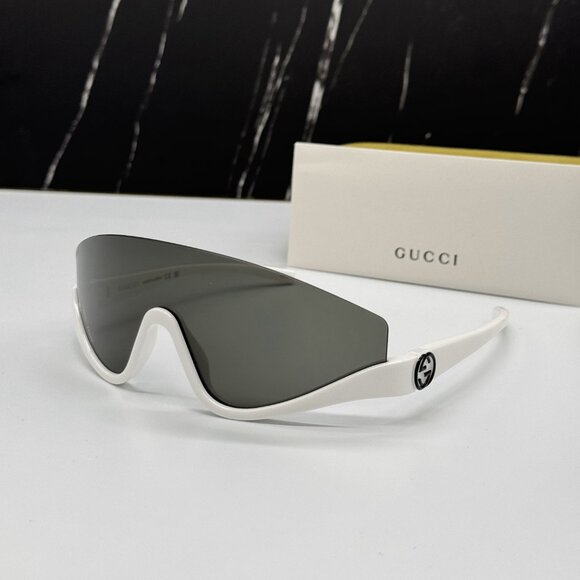 NEW GG1650S 007 UNISEX SHIELD SUNGLASSES, GRAY WHITE MASK EYEWEAR GUCCI - Picture 1 of 11